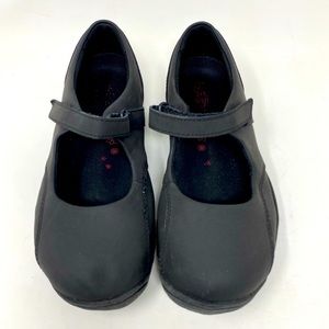 Keen Girls Black Mary Jane Shoes Size 5 SOLD